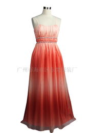 廣州市海珠區(qū)東梵服裝廠 專注品質(zhì)，引領(lǐng)時(shí)尚潮流